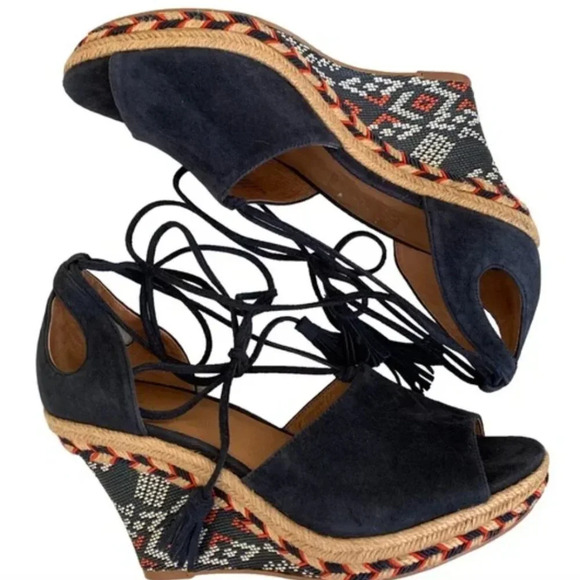 CAbi ~ Isla Espadrilles Wedge Sandals - Picture 3 of 12